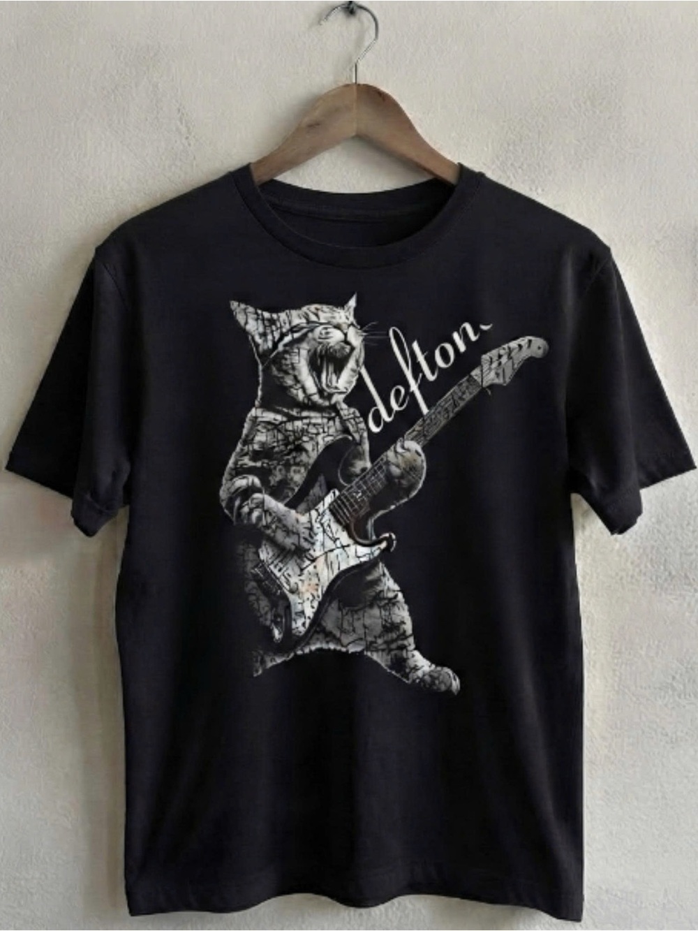Cat Guitar Graphic T-Shirt in Black